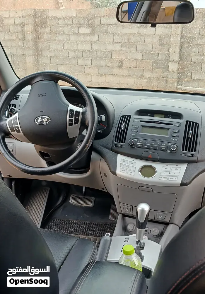 Hyundai Avante 2009 photo 3