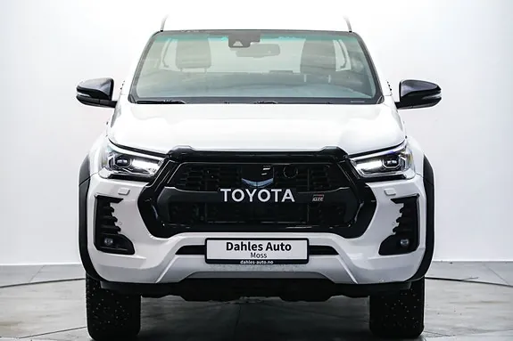 Toyota Hilux 2023 photo 4