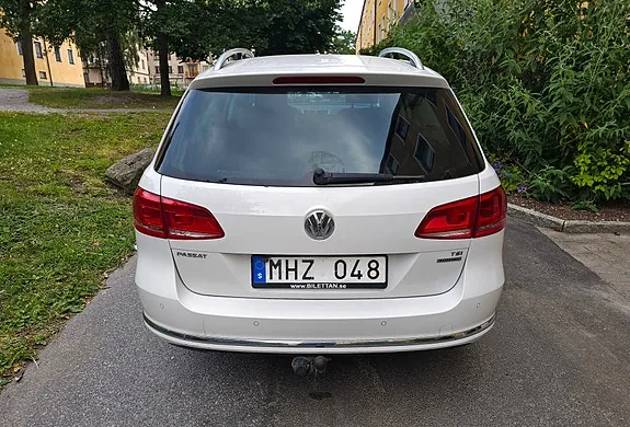 Volkswagen Passat 2012 photo 5
