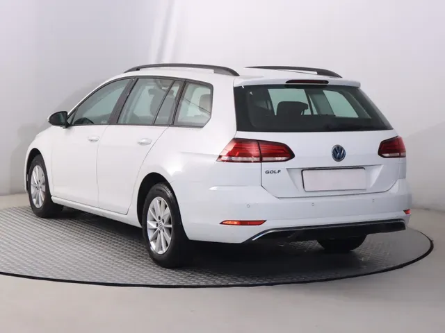 Volkswagen Golf Variant 2019 photo 3