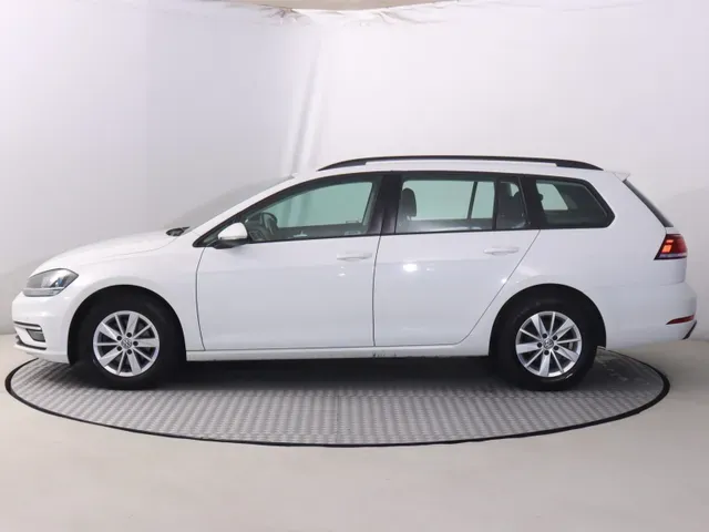 Volkswagen Golf Variant 2019 photo 2