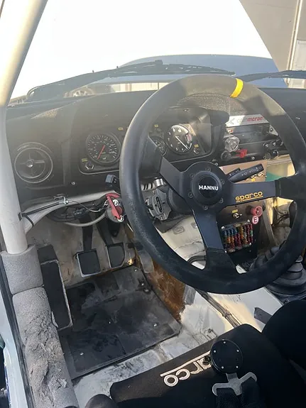 Ford Escort 1977 photo 4