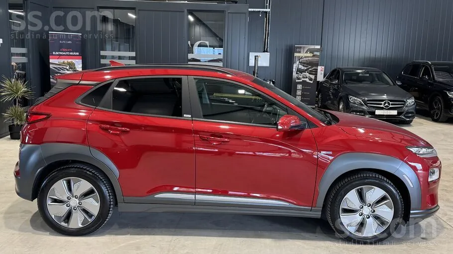 Hyundai Kona 2021 photo 2