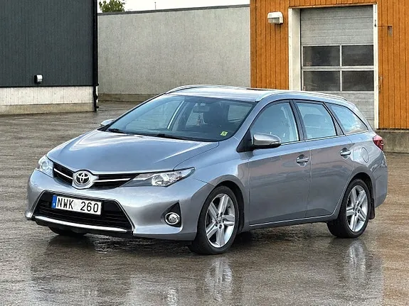Toyota Auris 2013 photo 3