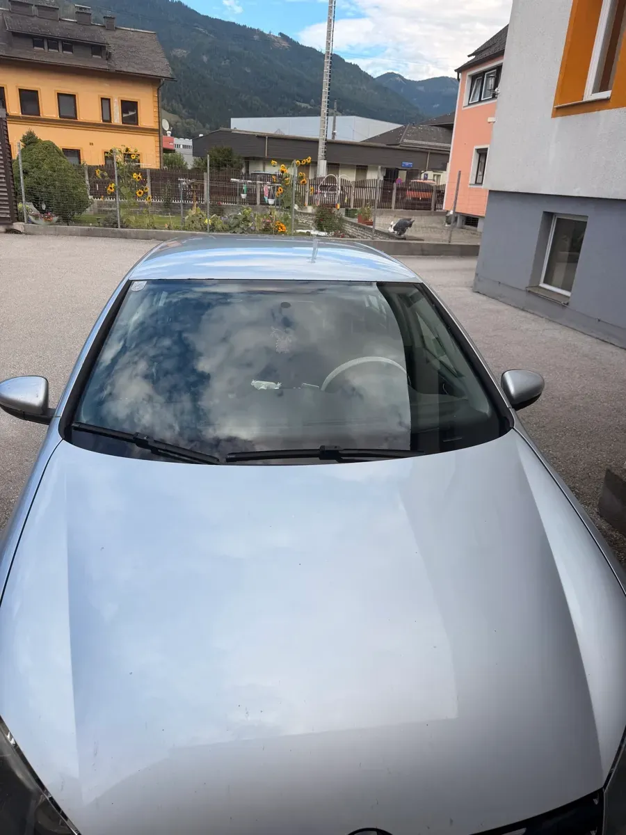 Volkswagen Golf 2010 photo 3