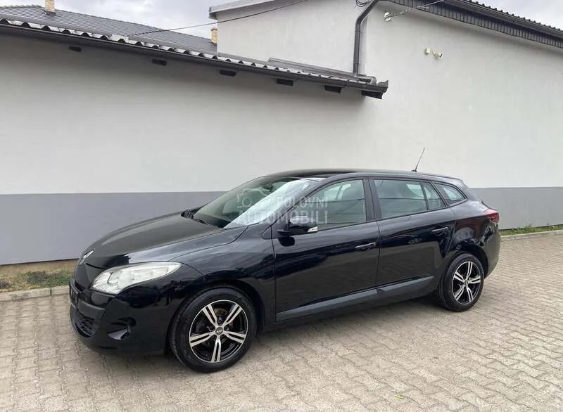 Renault Megane 2011 photo 2