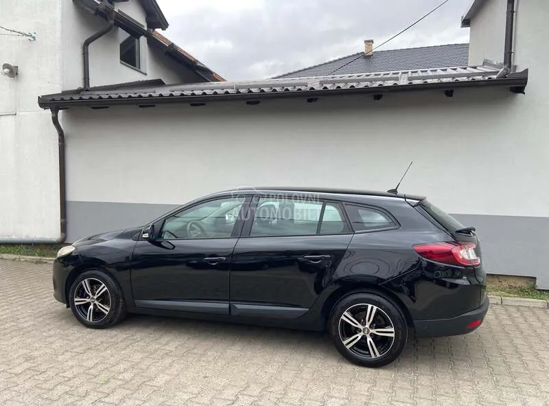 Renault Megane 2011 photo 4