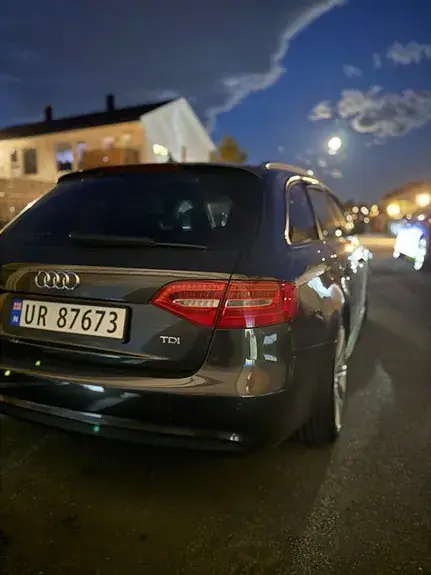 Audi A4 2012 photo 3