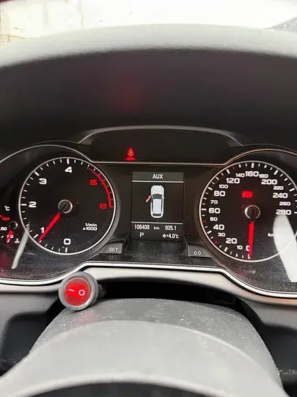 Audi A4 2012 photo 4