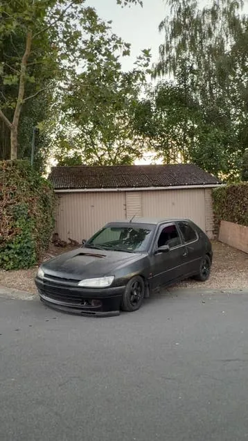 Peugeot 306