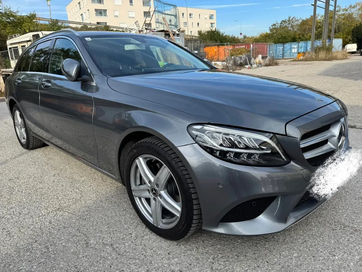 Mercedes-Benz C-Class 2018 photo 2