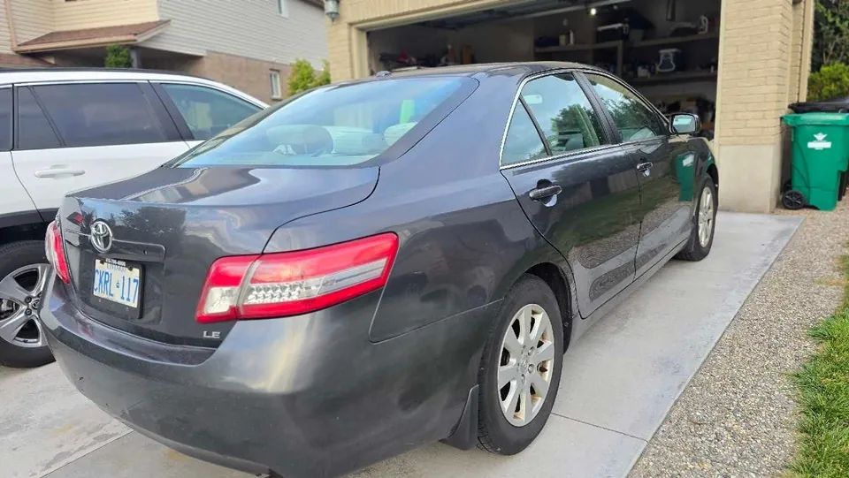 Toyota Camry 2010 photo 2