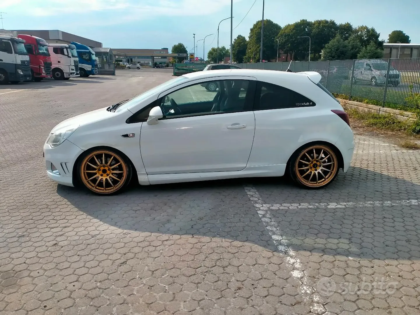 Opel Corsa 2011 photo 3
