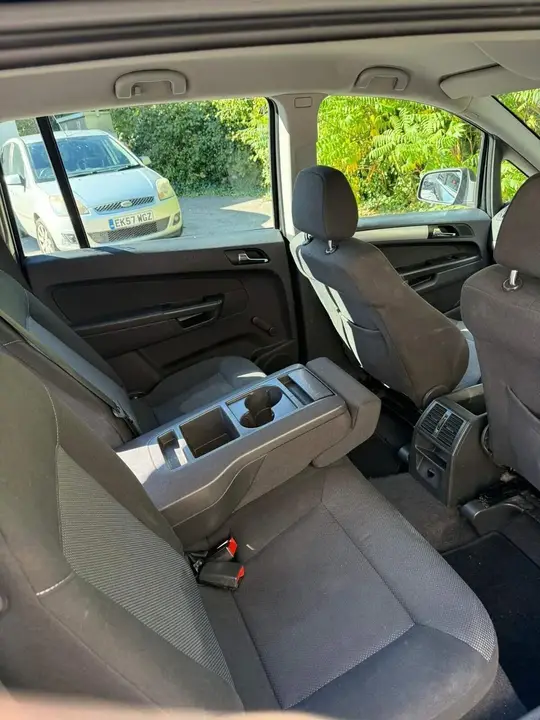 Vauxhall Zafira 2013 photo 4
