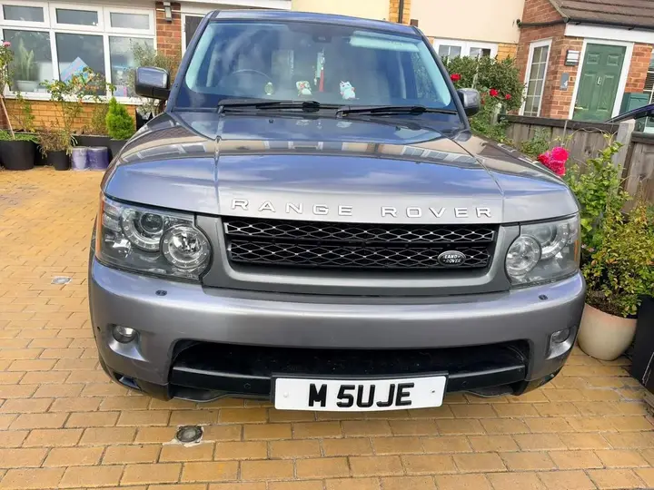 Land Rover Range Rover Sport 2010 photo 4
