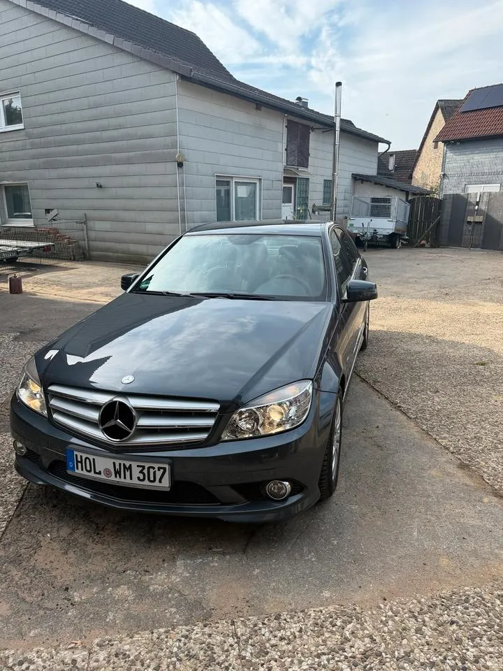 Mercedes-Benz W204