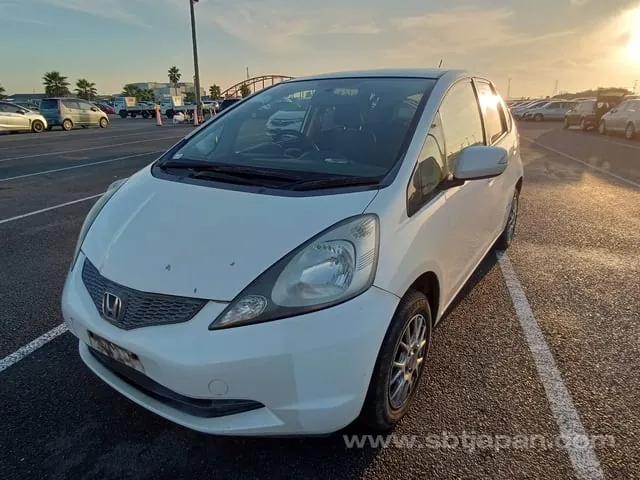Honda Fit G 2010 photo 2