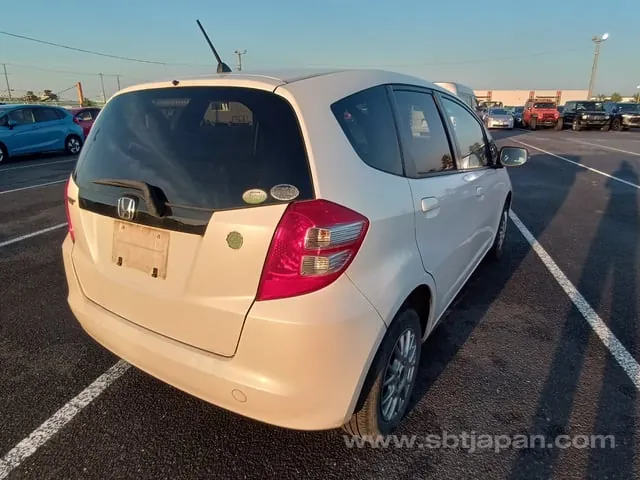 Honda Fit G 2010 photo 4