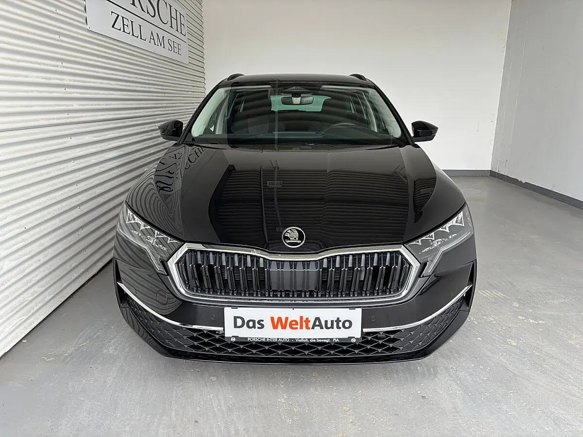 Skoda Octavia 2026 photo 2