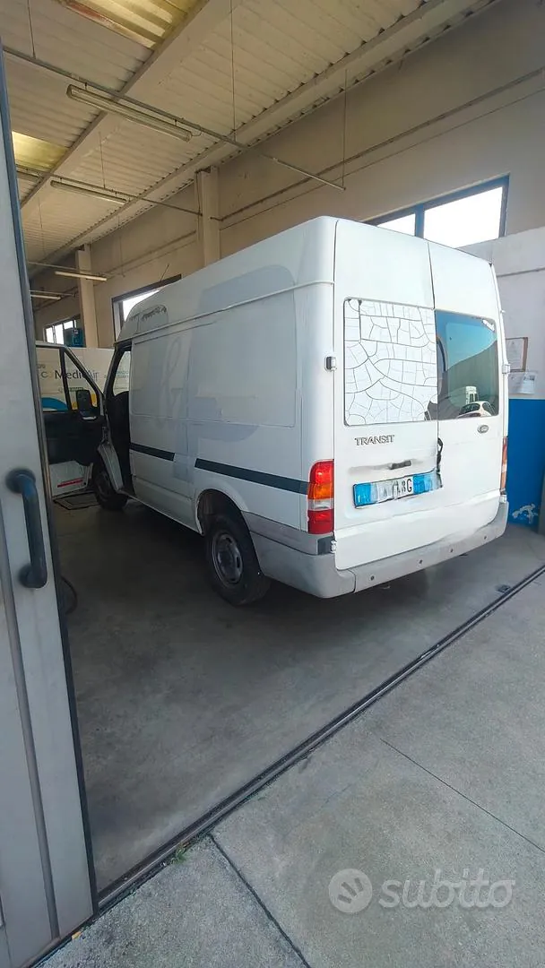 Ford Transit 2002 photo 3