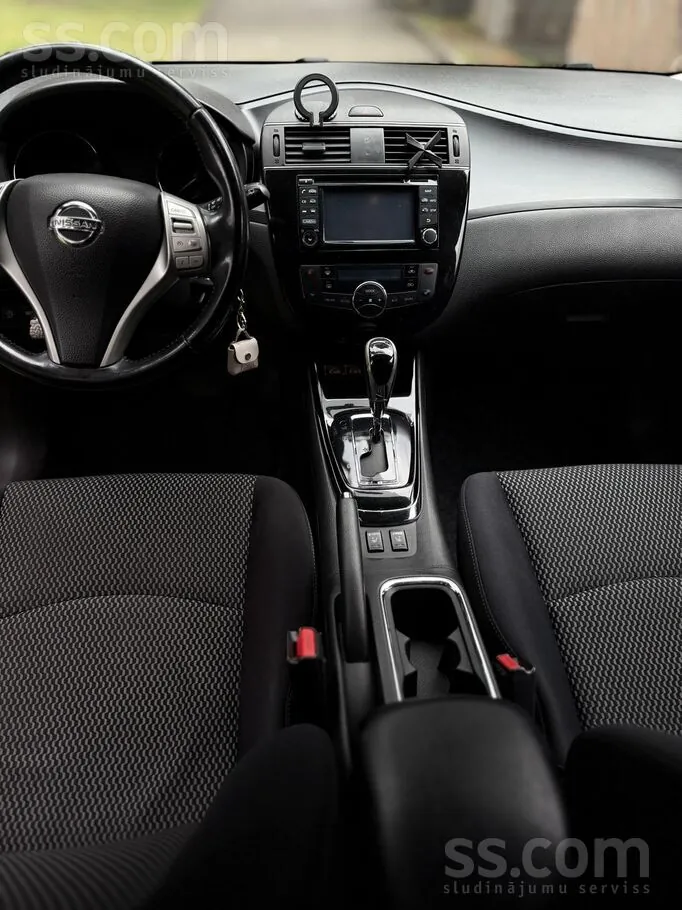 Nissan Pulsar 2016 photo 2