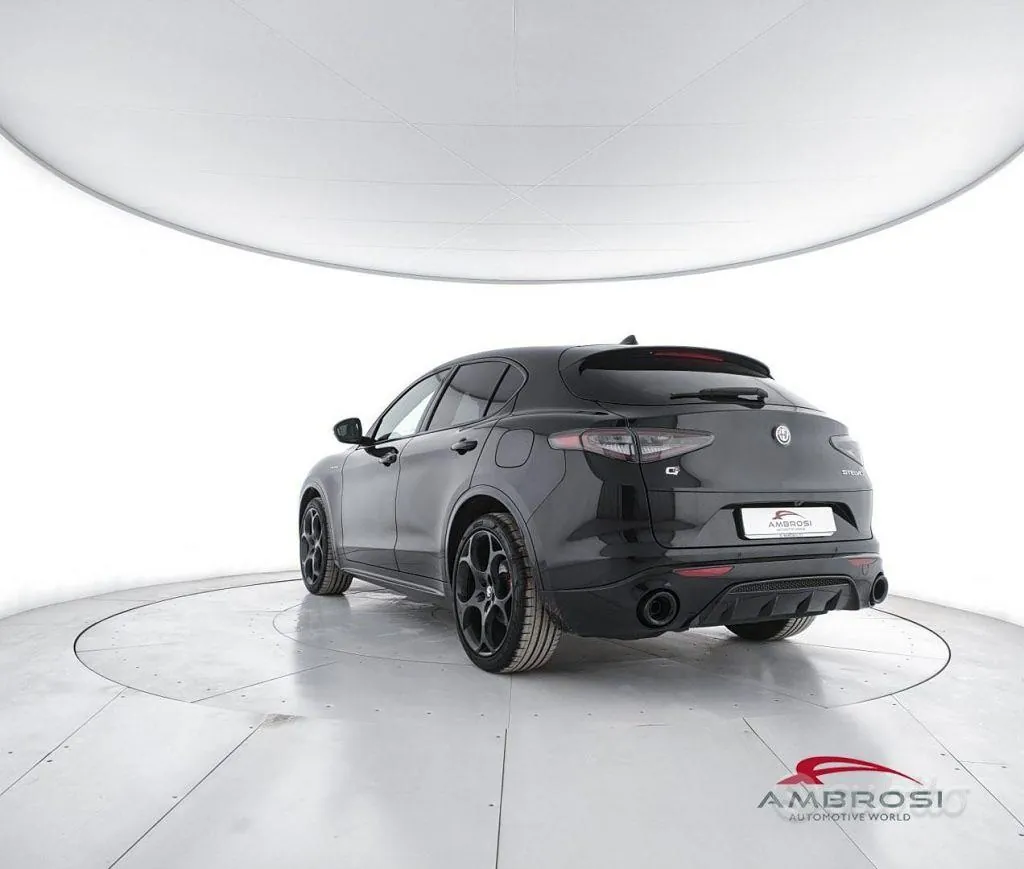 Alfa Romeo Stelvio 2025 photo 4