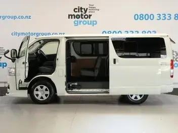 Toyota Hiace 2021 photo 4