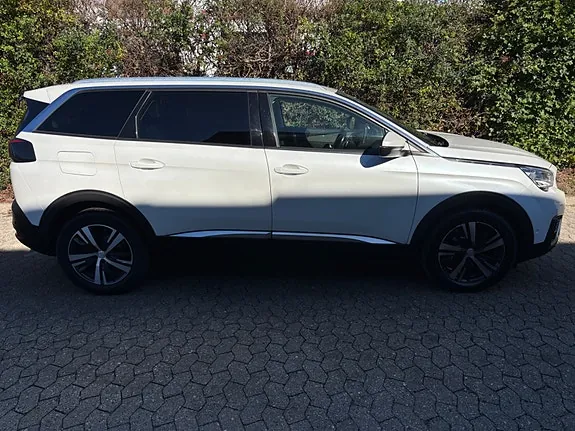Peugeot 5008 2018 photo 5