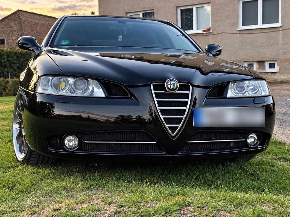 Alfa Romeo 166