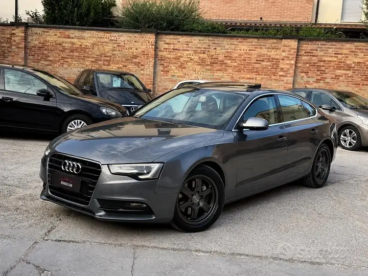 Audi A5 2012 photo 2