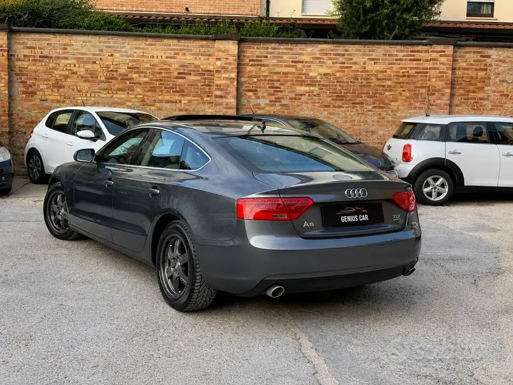 Audi A5 2012 photo 4