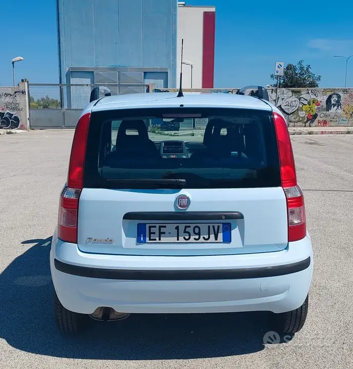 Fiat Panda 2010 photo 4