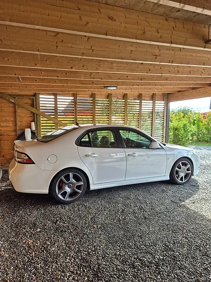 Saab 9-3 2010 photo 2