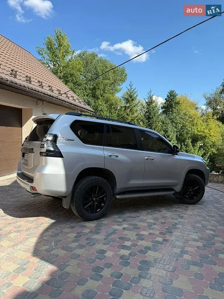 Toyota Land Cruiser Prado 2022 photo 5