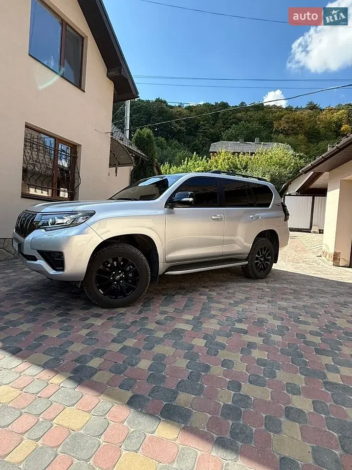 Toyota Land Cruiser Prado 2022 photo 4