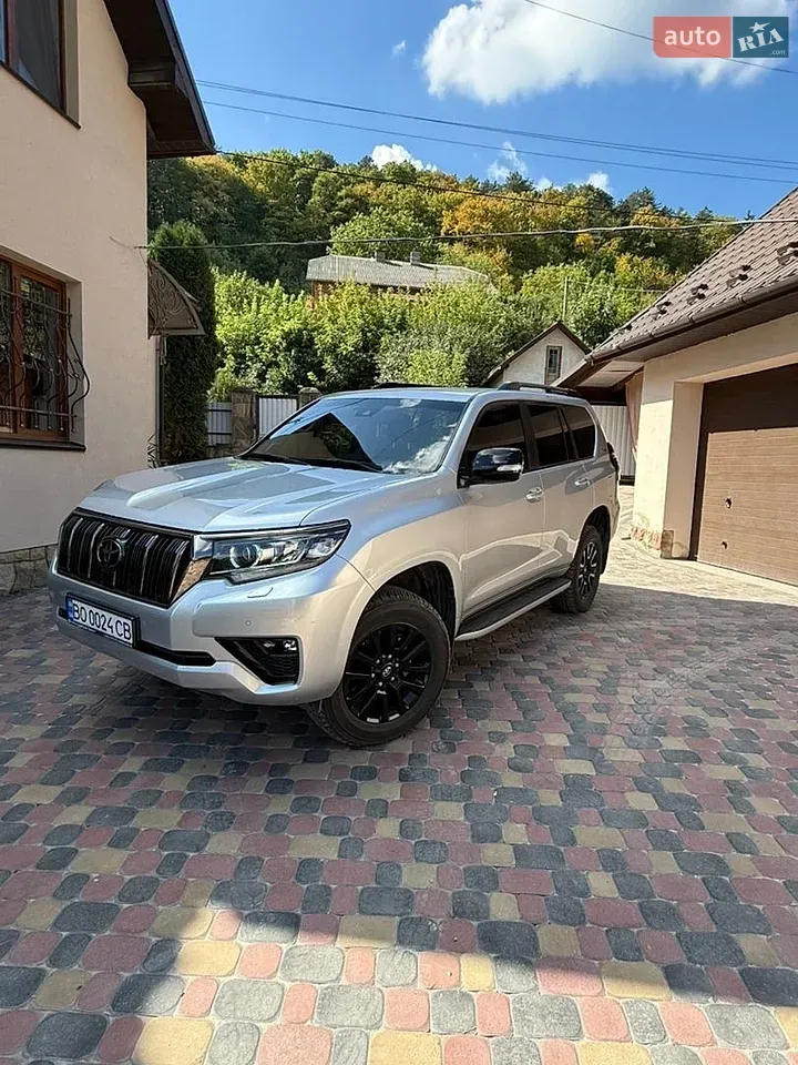 Toyota Land Cruiser Prado 2022 photo 2