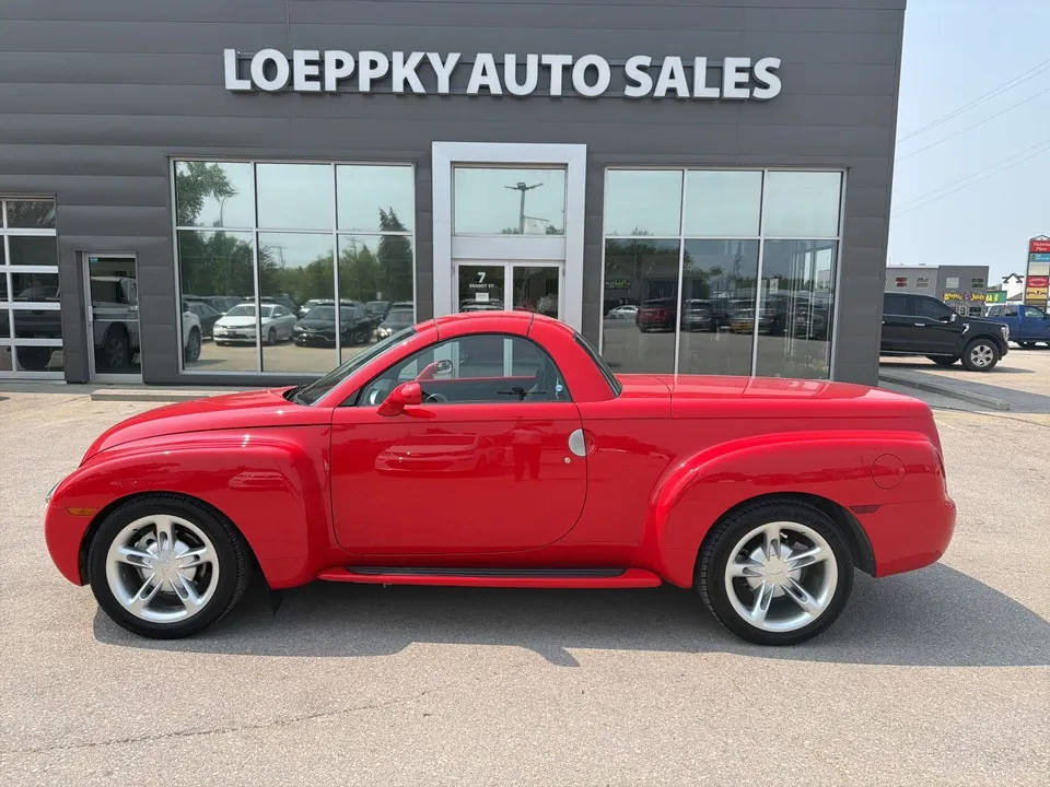 Chevrolet Ssr 2004 photo 2