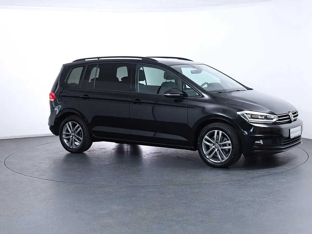Volkswagen Touran 2026 photo 3