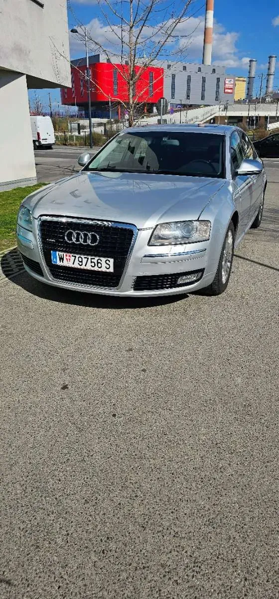 Audi A8 2008 photo 3