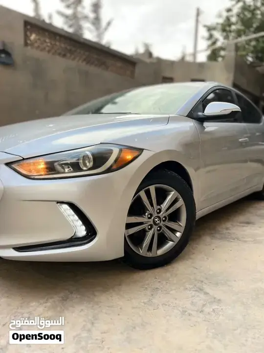 Hyundai Elantra 2017 photo 3