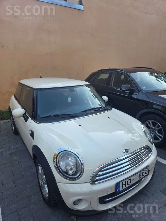Mini Cooper 2010 photo 2