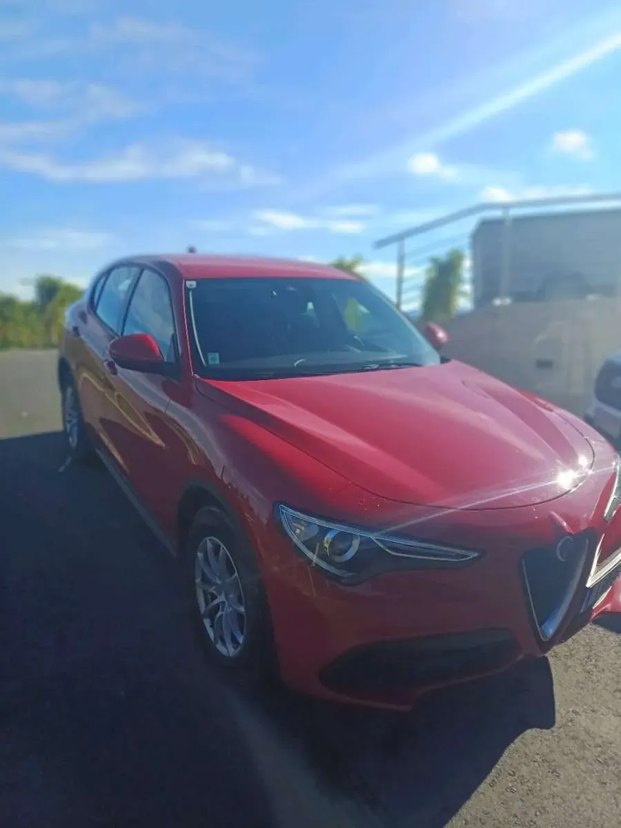 Alfa Romeo Stelvio 2018 photo 2