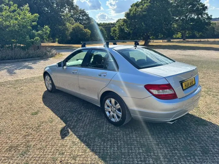 Mercedes-Benz C-Class 2011 photo 4