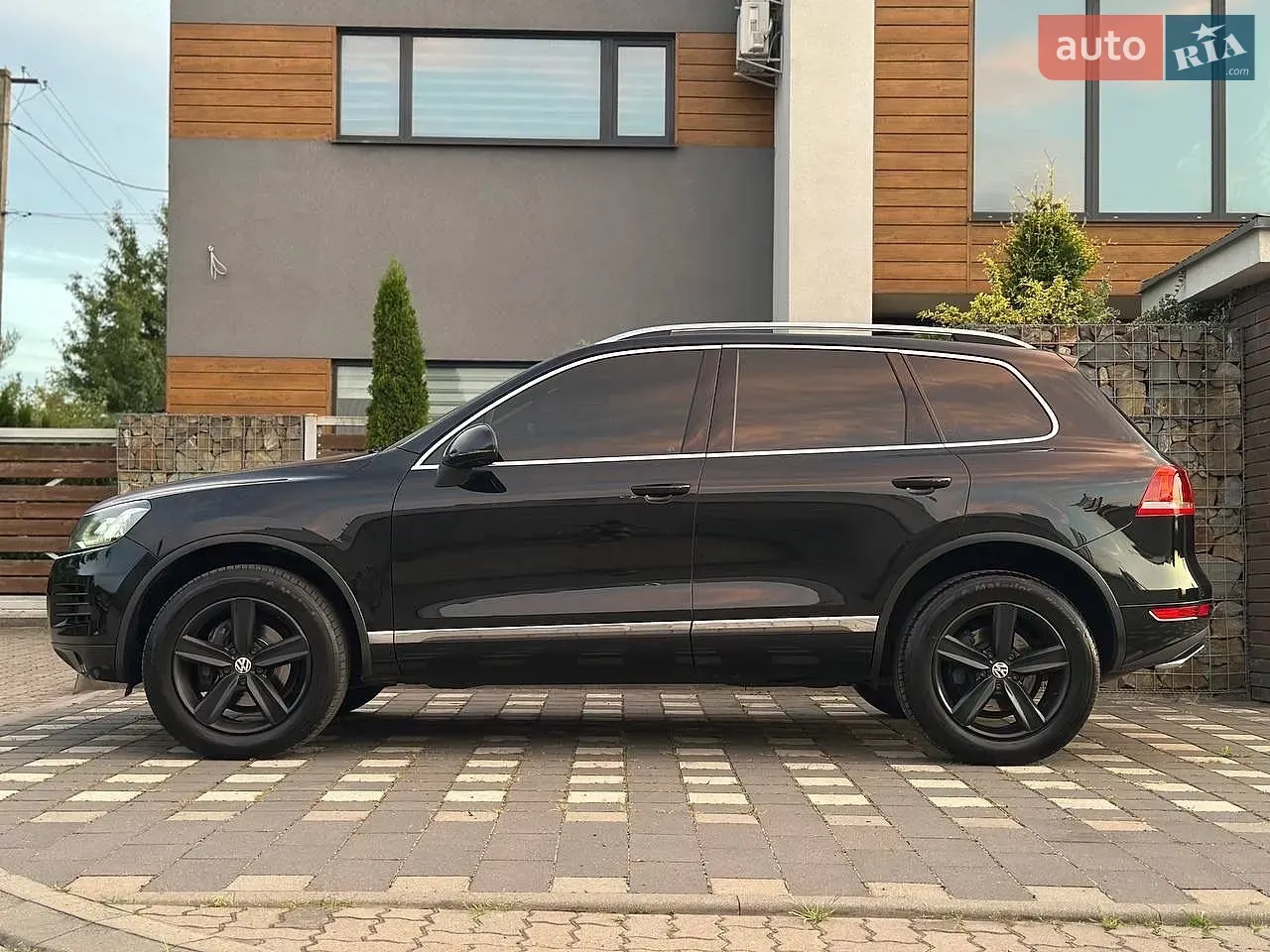 Volkswagen Touareg 2010 photo 3