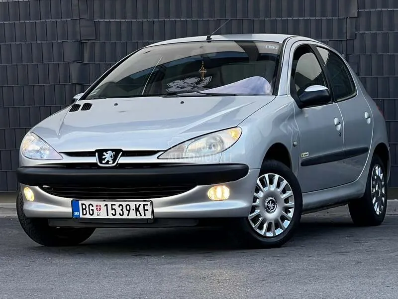 Peugeot 206 2002 photo 3