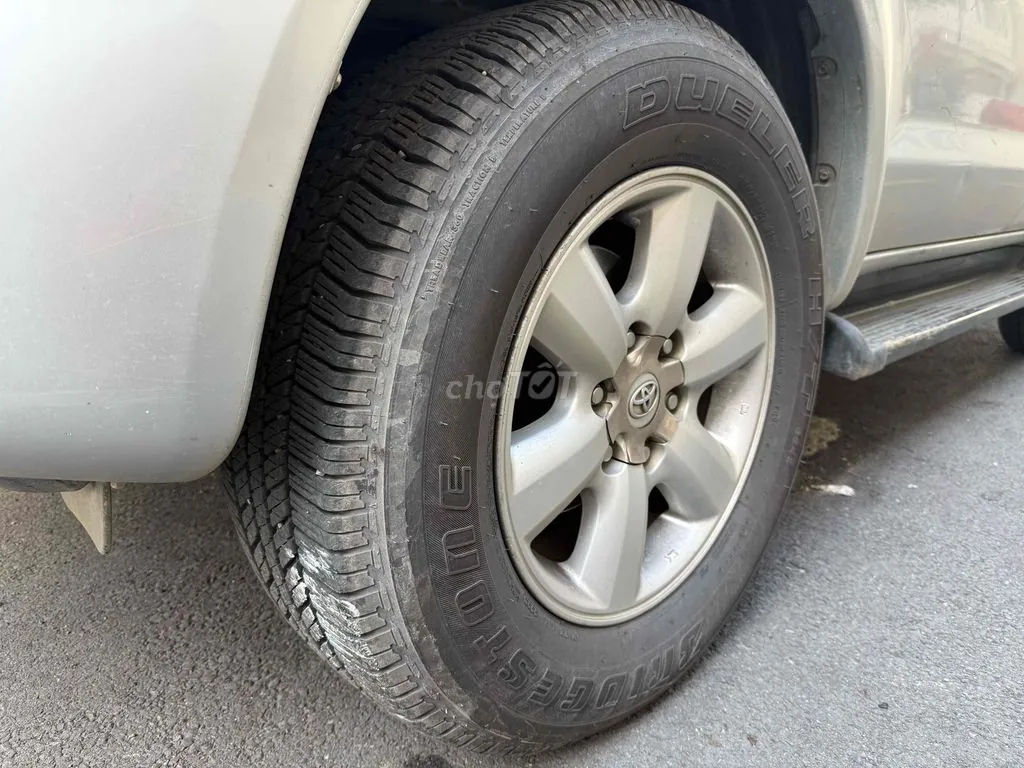 Toyota Fortuner 2010 photo 5