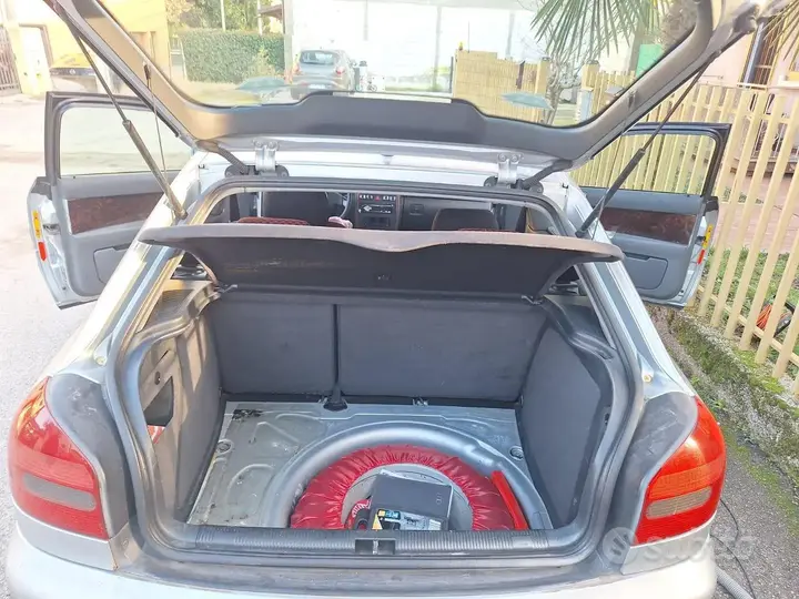 Audi A3 1997 photo 4