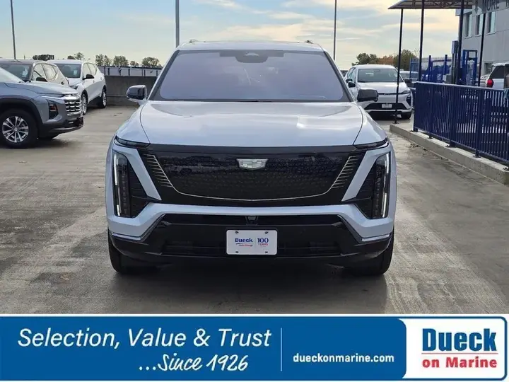 Cadillac Vistiq Sport 2027 photo 3