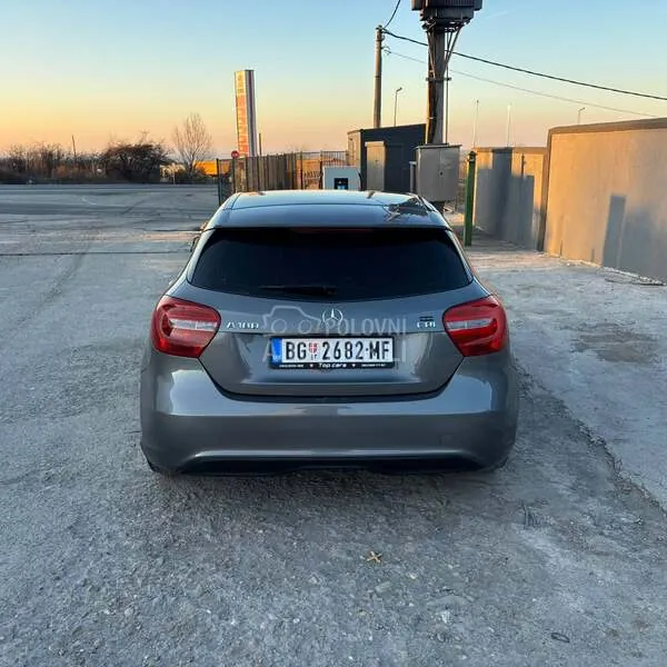 Mercedes-Benz A 180 2012 photo 5