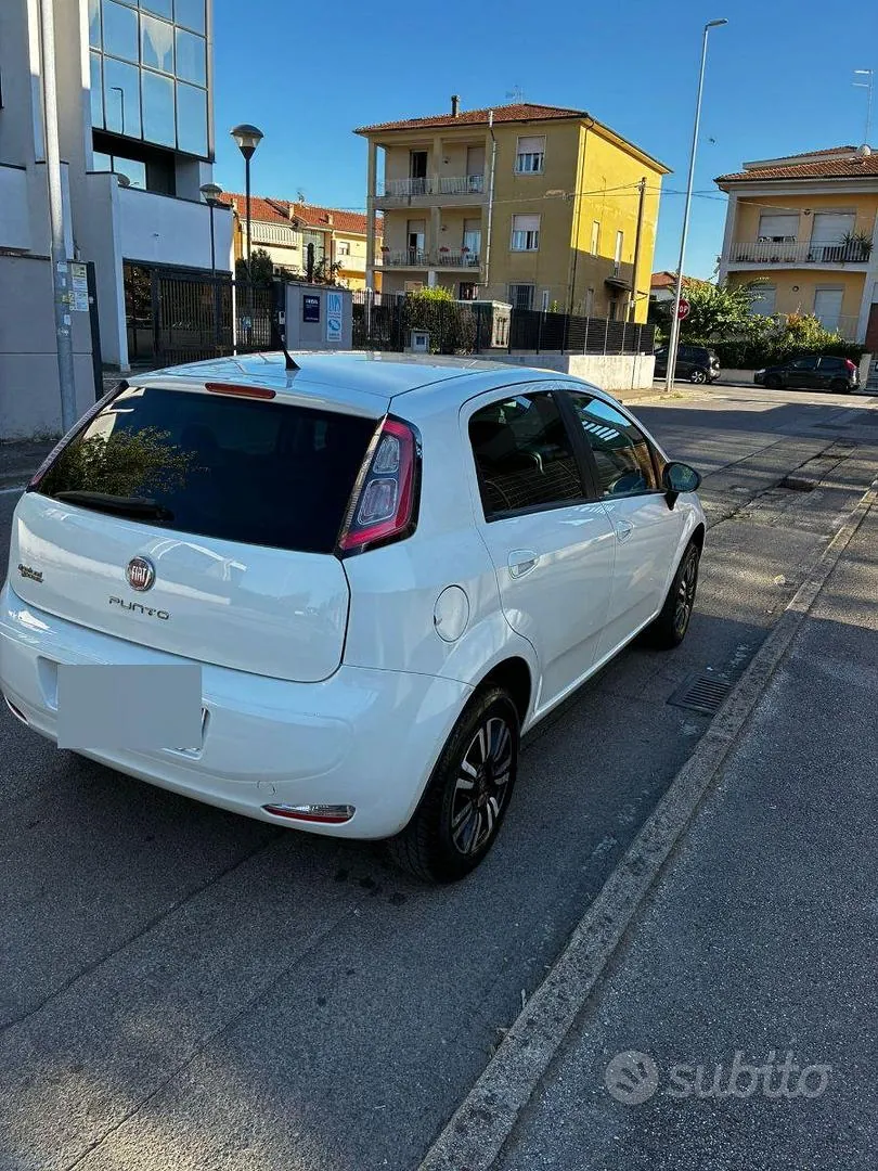 Fiat Punto 2014 photo 2